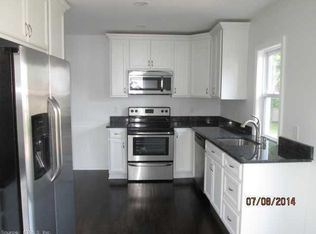 87 Fenwick St, West Haven, CT 06516