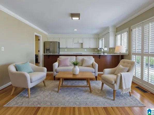 6025 Woodvale Ct, Helena, AL 35080