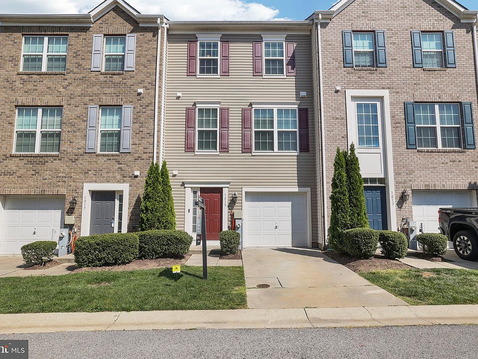 1st image of 1015 Hawkins Way