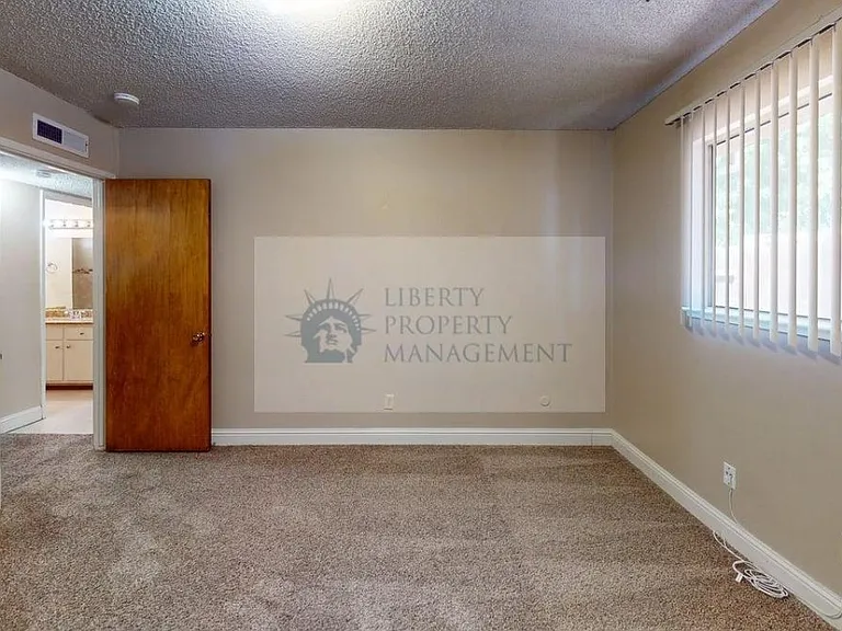 1640 W Rumble Rd #B — Photo 9