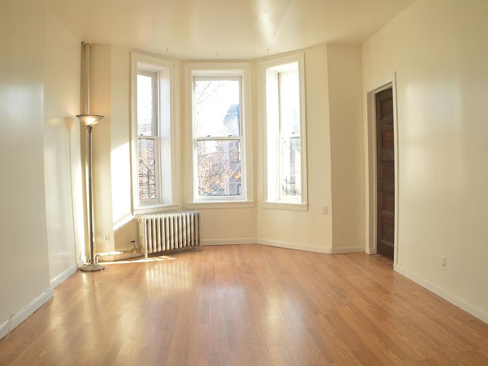 Bay windows with a View
