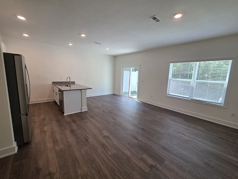 246 Business Park Ln — Photo 3