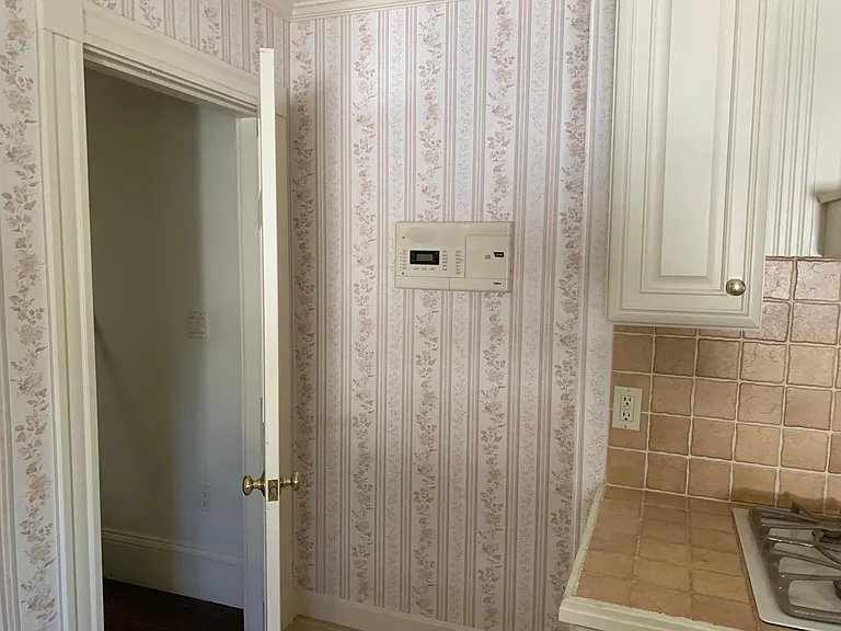 449 Washington St #2 — Photo 34