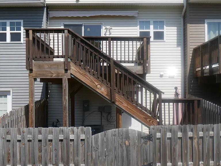 2517 Drake Ln — Photo 23