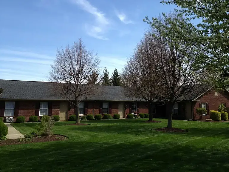 Deerfield Place Apartments — Photo 16