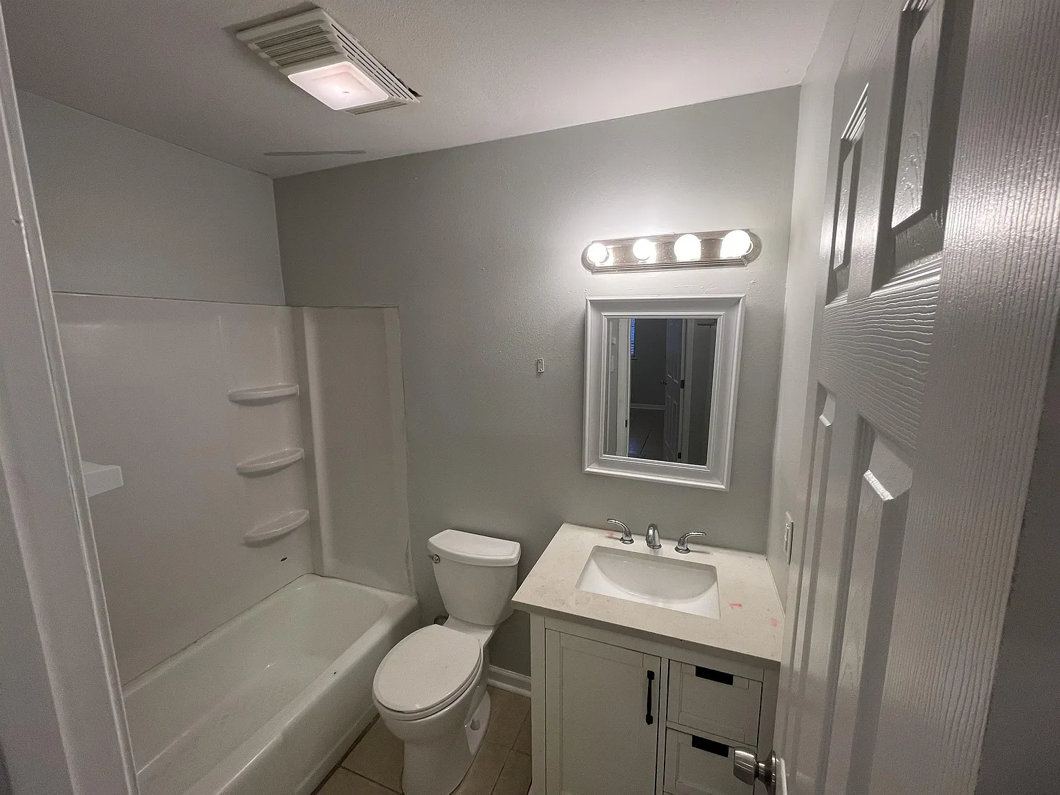 7047 Meadow Park Avennue - 1 — Photo 3