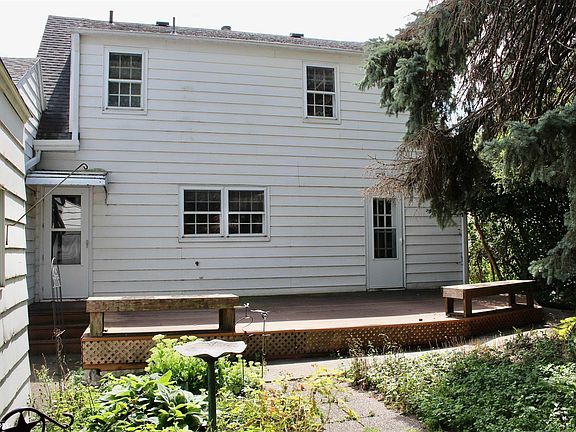 4th image of 106 Cass Ave