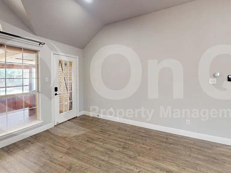 3312 Woodberry Ln — Photo 8