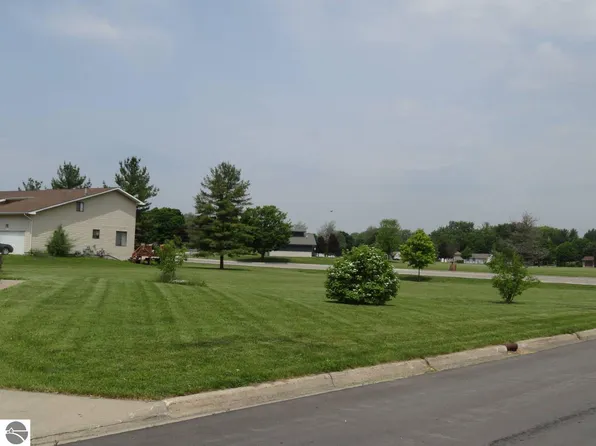 4 Patrick Ct #4, Mount Pleasant, MI 48858