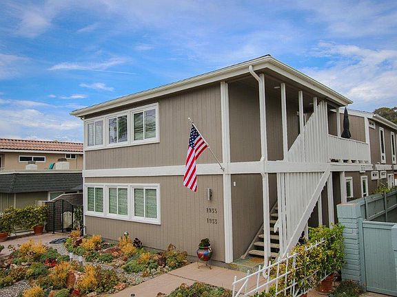 front view of SEAHORSE PARADISE