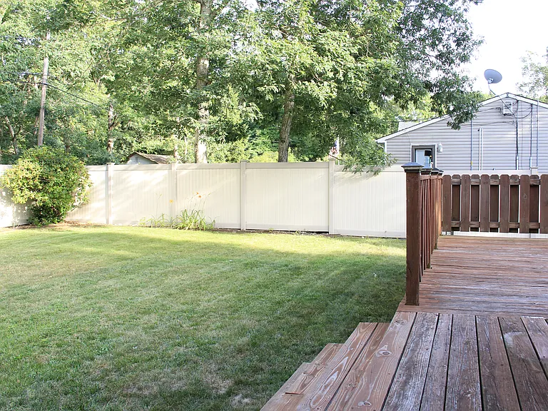 346 W Woodside Ave — Photo 5