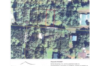 273 NE California St, Yachats, OR 97498