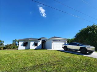 6048 Stratton Rd, Fort Myers, FL 33905