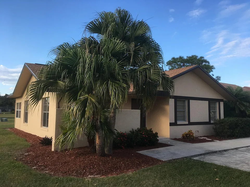 112 Voss Ct