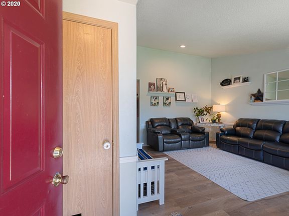 5th image of 15704 NE 92nd St