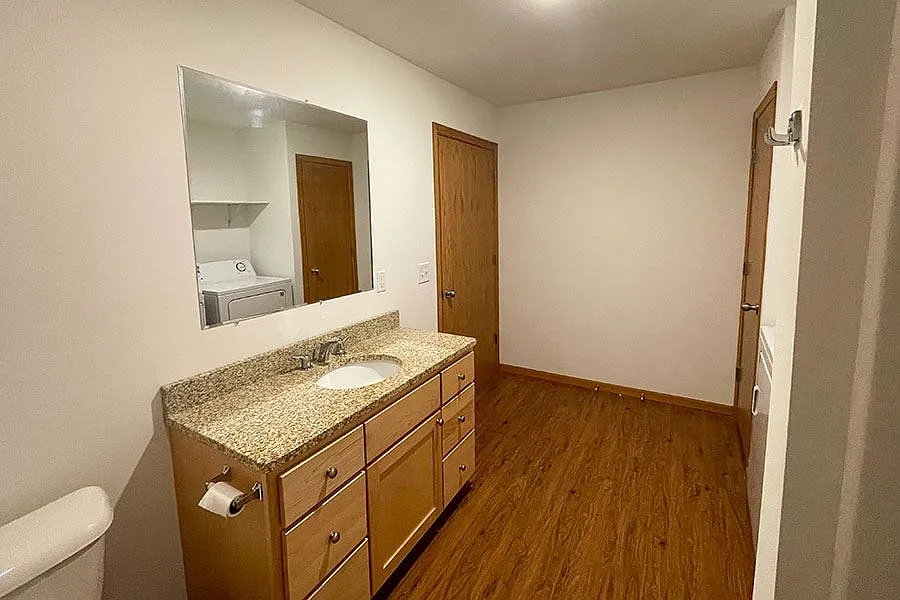 Rock Avenue Apartments — Photo 4