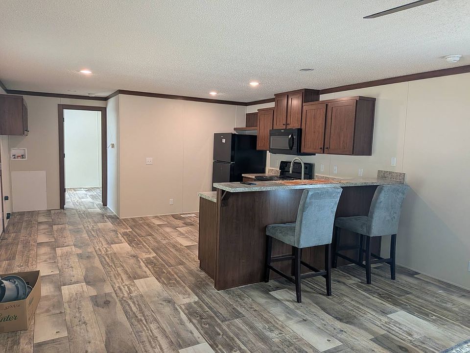 1st image of 2145 N Dixie Hwy Lot 34