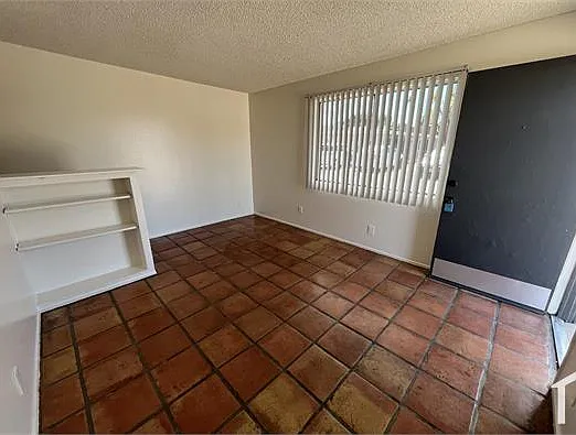 2 bed, 750 sqft, $1,199 — Photo 4