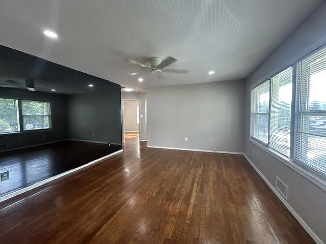 4 bed, 2.0 bath, 1708 sqft, $3,000 — Photo 2