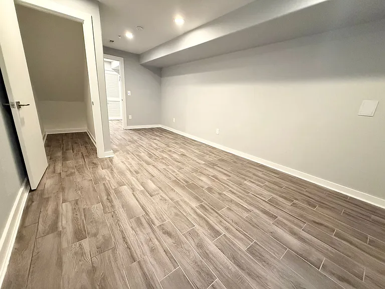 2923 Gerritt St — Photo 25