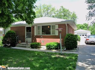 5410 R St, Lincoln, NE 68504