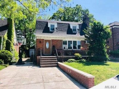 7523 182nd St, Flushing, NY, 11366