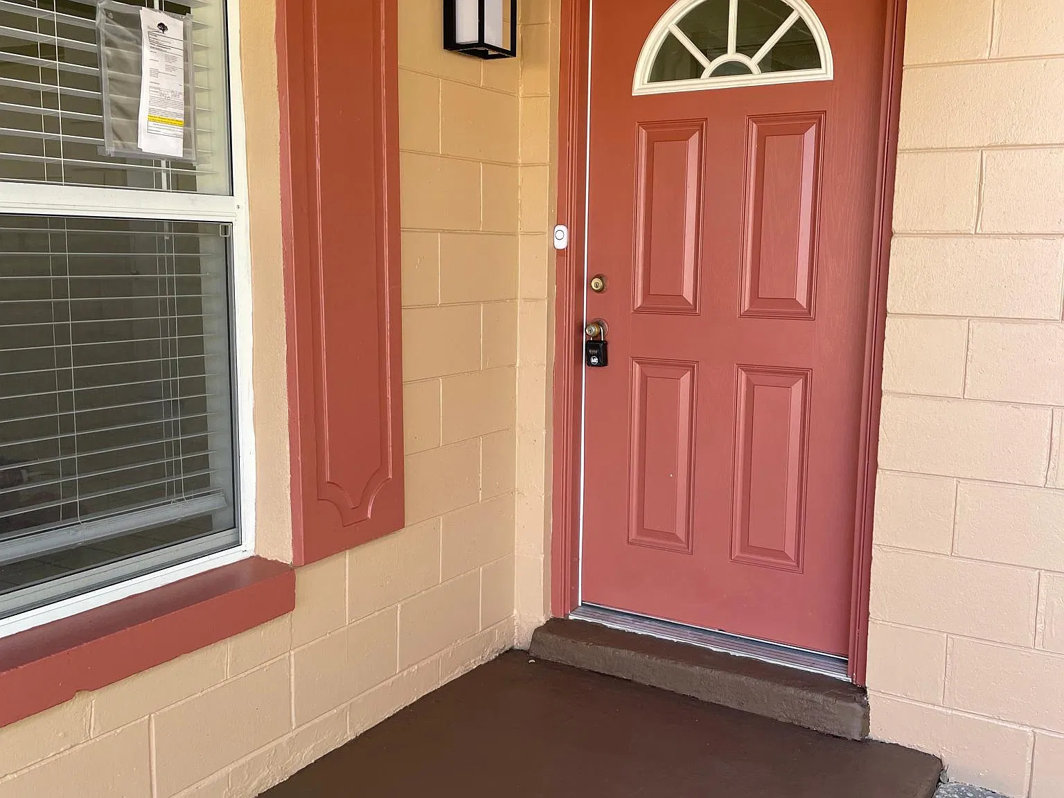 3 bed, 1100 sqft, $1,950 — Photo 2