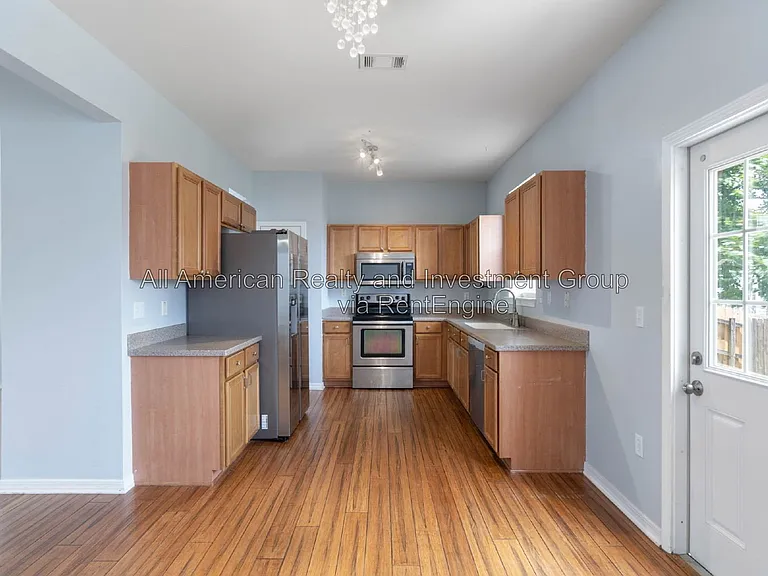 406 Peoria Blvd — Photo 8