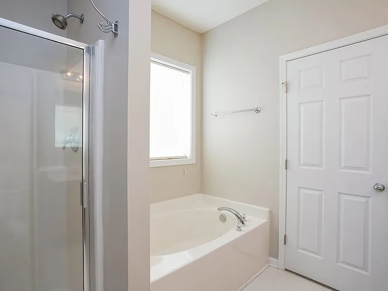 200 Willowbrook Cir — Photo 12