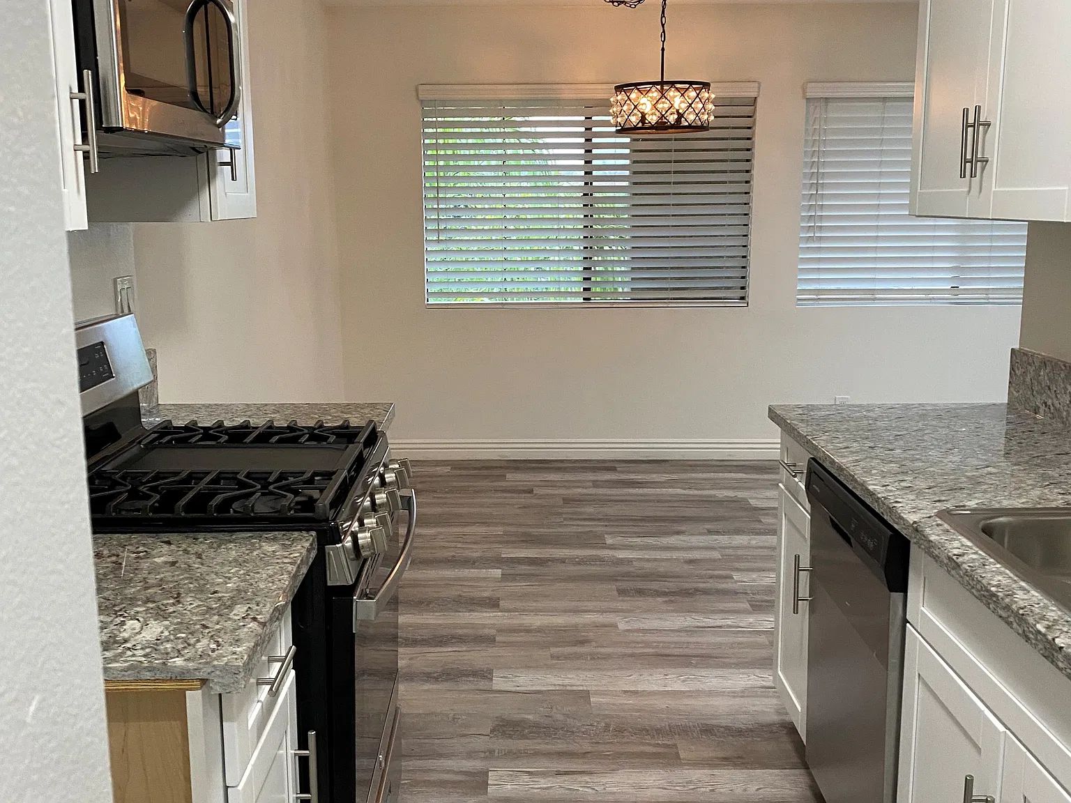 3 bed, 1600 sqft, $3,595 — Photo 4