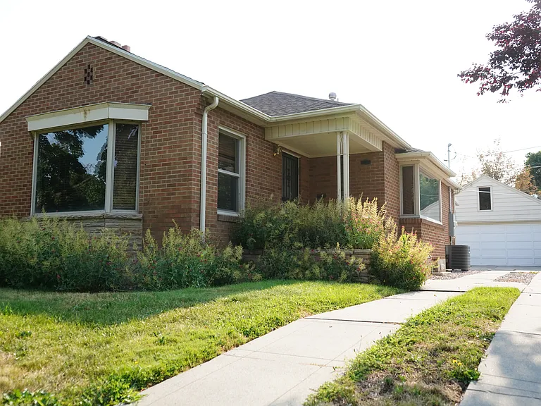 2683 S Glenmare St — Photo 1