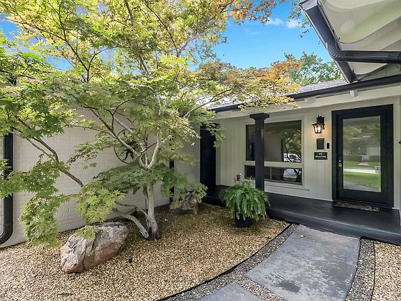 4th image of 5024 Rexton Ln