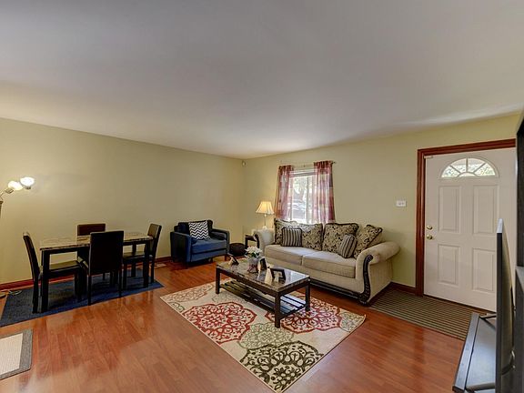 3rd image of 17111 Lorenz Ave
