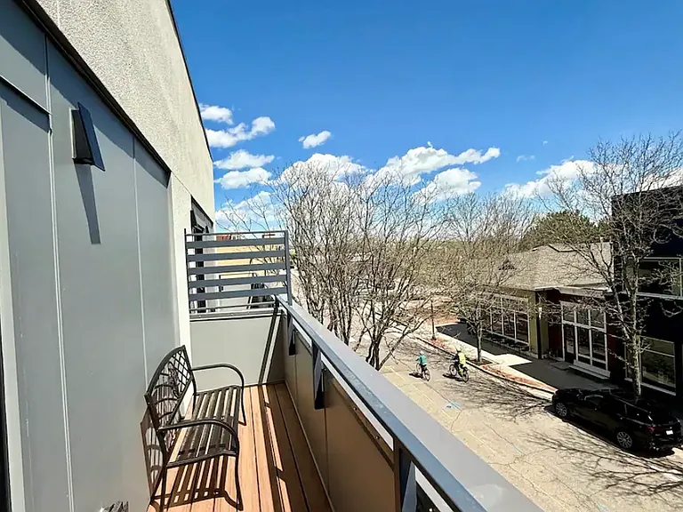 727 Front St — Photo 28