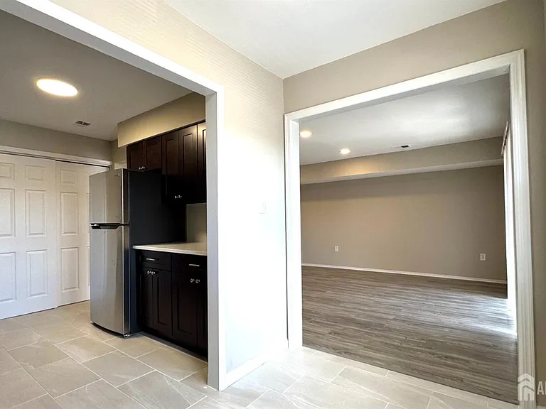 1511 Raspberry Ct — Photo 9