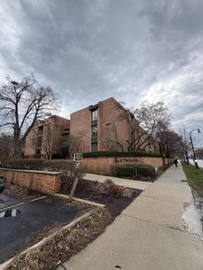3916 N Oakland AVENUE #224, Shorewood, WI, 53211