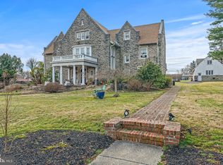 12 Latham Park, Elkins Park, PA 19027