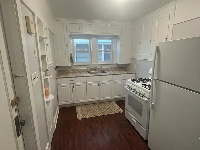1533 Cohassett Ave #UP — Photo 8