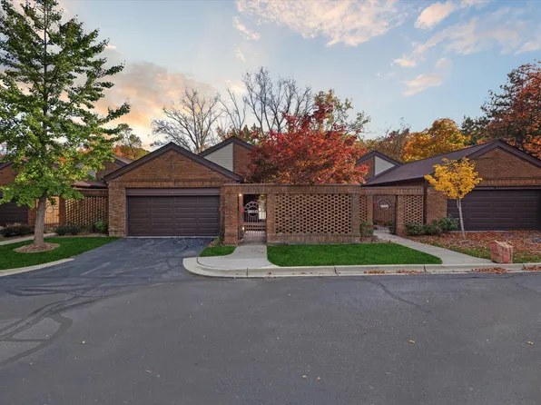 3910 Ridgmaar Sq, Ann Arbor, MI 48105