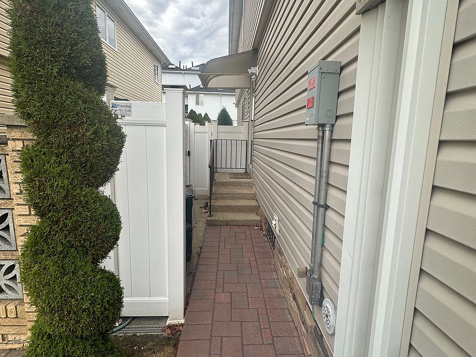 1st image of 162 Cranford Ave #2