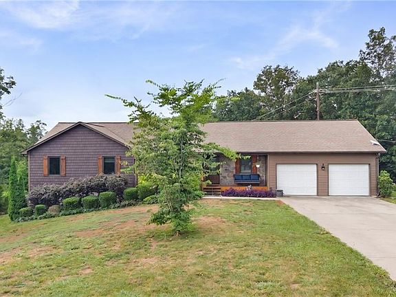 2nd image of 123 Paddle Wheel Ct