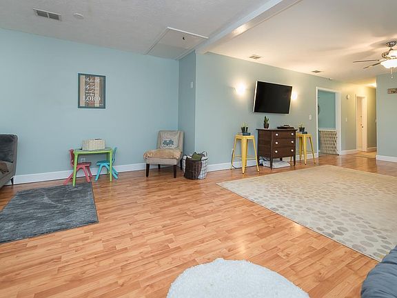 5th image of 813 Avery Valley Dr