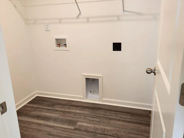 932 Berkeley Glen Rd — Photo 8