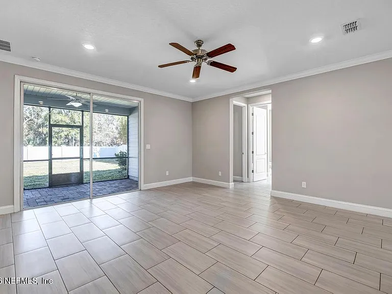 275 Renwick Pkwy — Photo 9