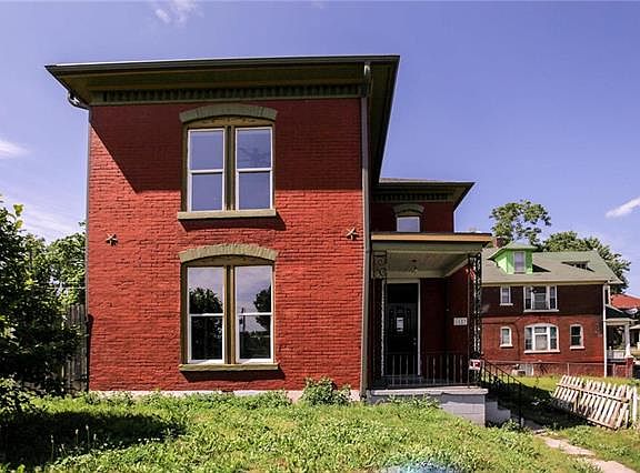 2nd image of 1123 Church St