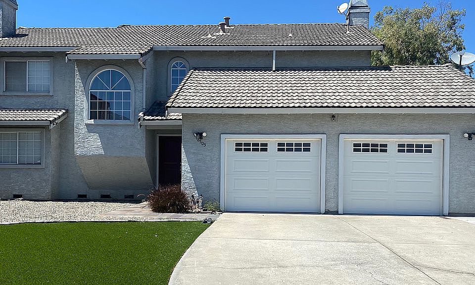 1st image of 18505 Murphy Ct