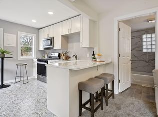 2221 Chateau Ln, Mound, MN 55364