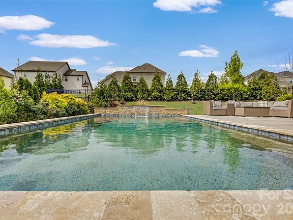 3rd image of 17204 Saranita Ln