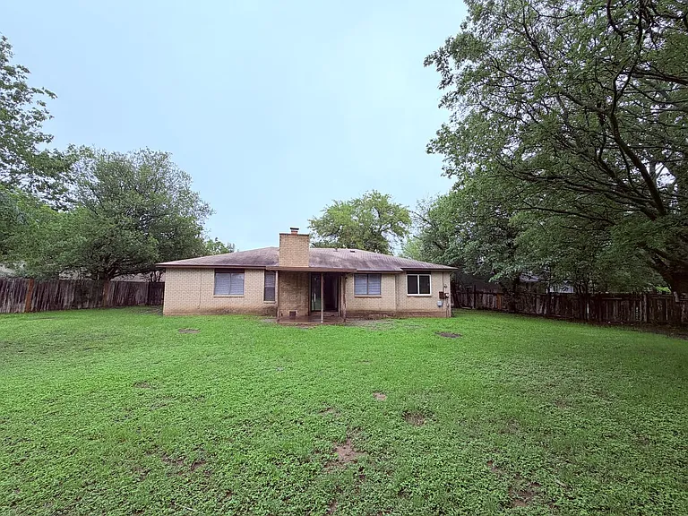 10904 Meadgreen Ct — Photo 32