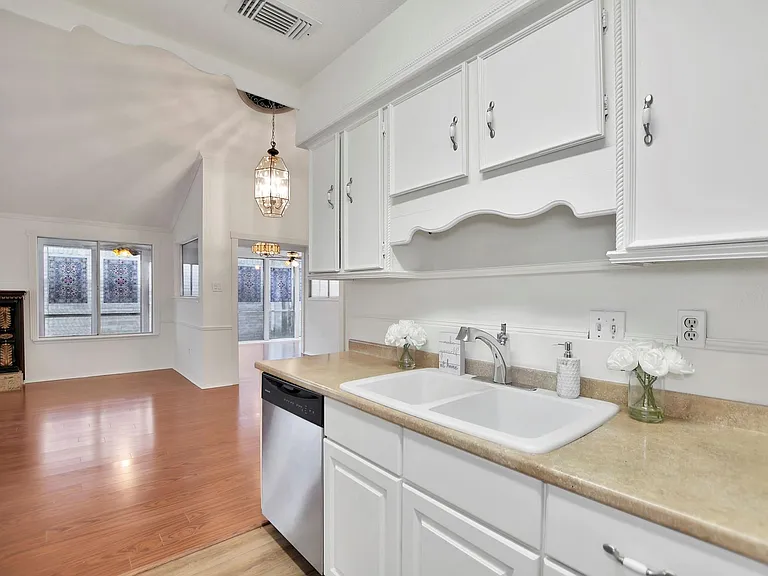 7619 Lemma Dr — Photo 20